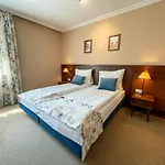 Park & Fitness Club Отель Жешув