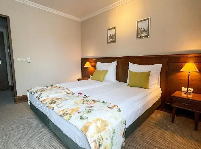 Park & Fitness Club מלון ז'שוב